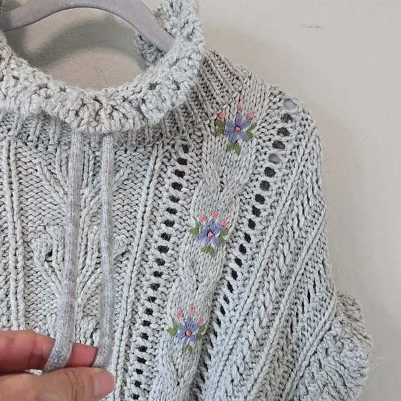 Zara Gray Embroidered Oversized Sweater - Picture 10 of 15